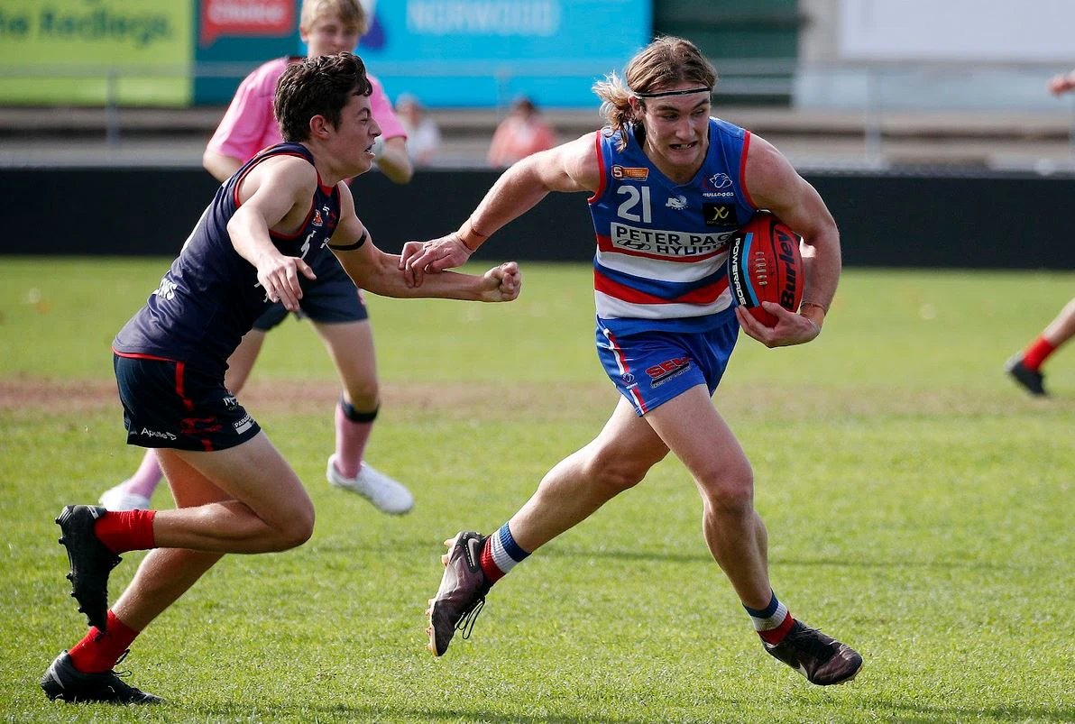 Dyson Sharp wins 2023 U16 Best and Fairest Medal - SANFL